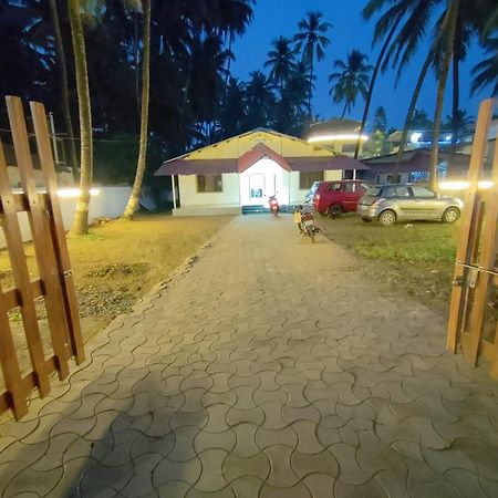 Hotel Seafront Murud  Luaran gambar