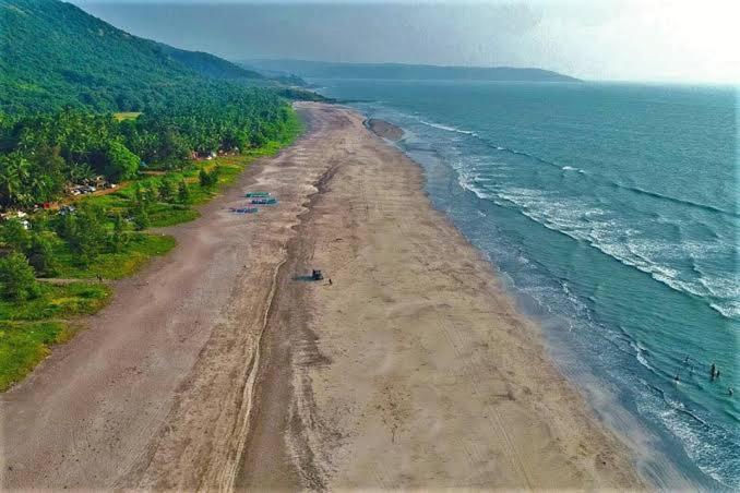 Hotel Seafront Murud  Luaran gambar