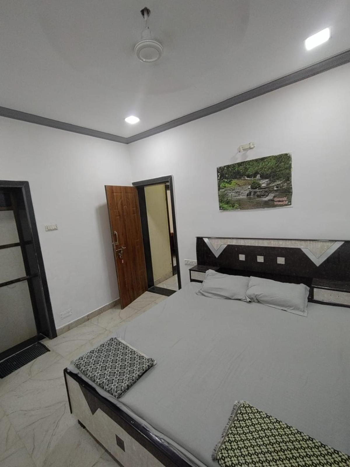 Hotel Seafront Murud  Luaran gambar