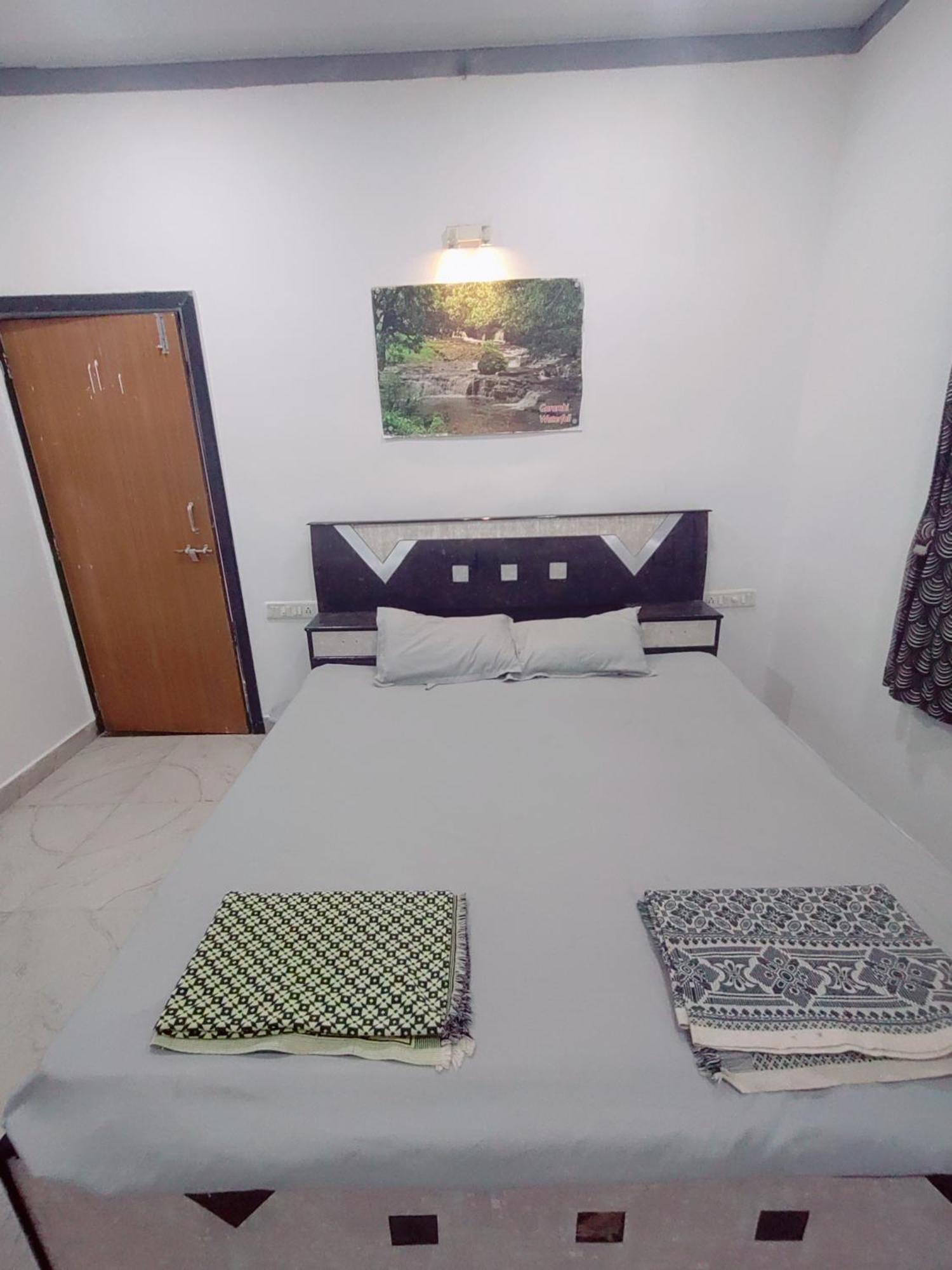 Hotel Seafront Murud  Luaran gambar